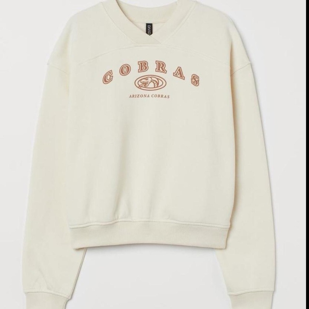 Cropped V Neck Crewneck